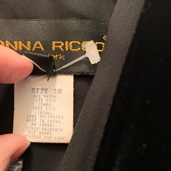 NEW Donna Rocco Elegant Black Velvet Embellished Dress 10 - Picture 5 of 7